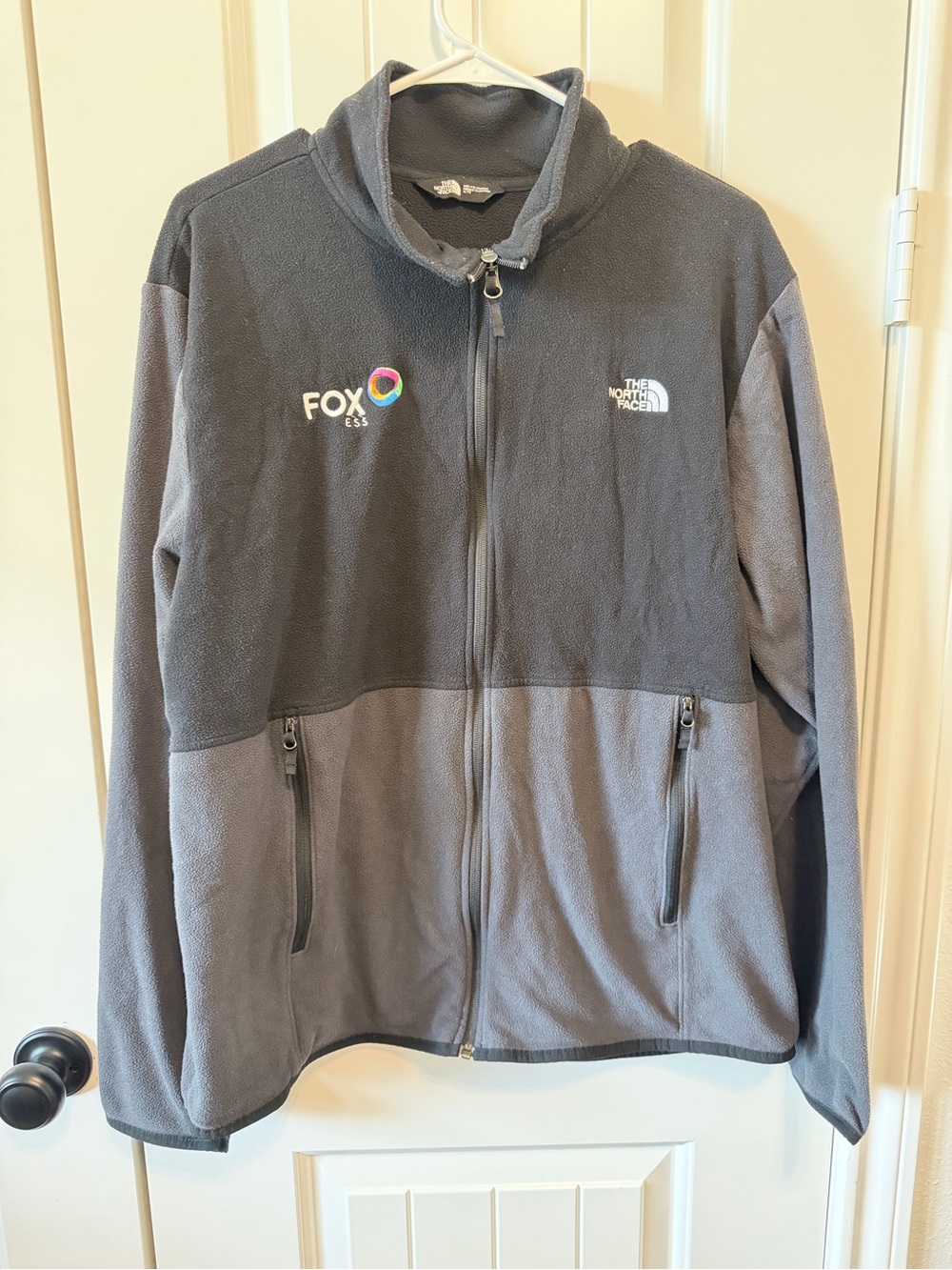 The North Face XL Black Gray Fleece FOX ESS Logo